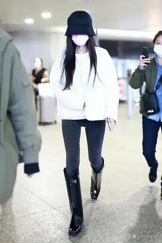 娱乐吃瓜酱穿衣