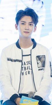 熊梓淇生活照,揭秘明星日常，展现真实魅力